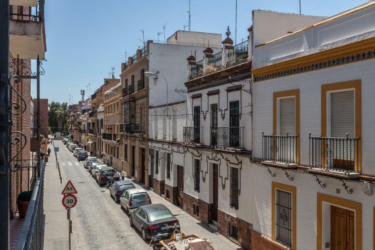Azahar Apartamentos Triana V Siviglia Esterno foto